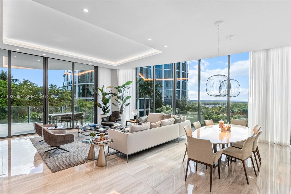Dining room, Interior, Living room, Pendant Lights, Recessed Lighting