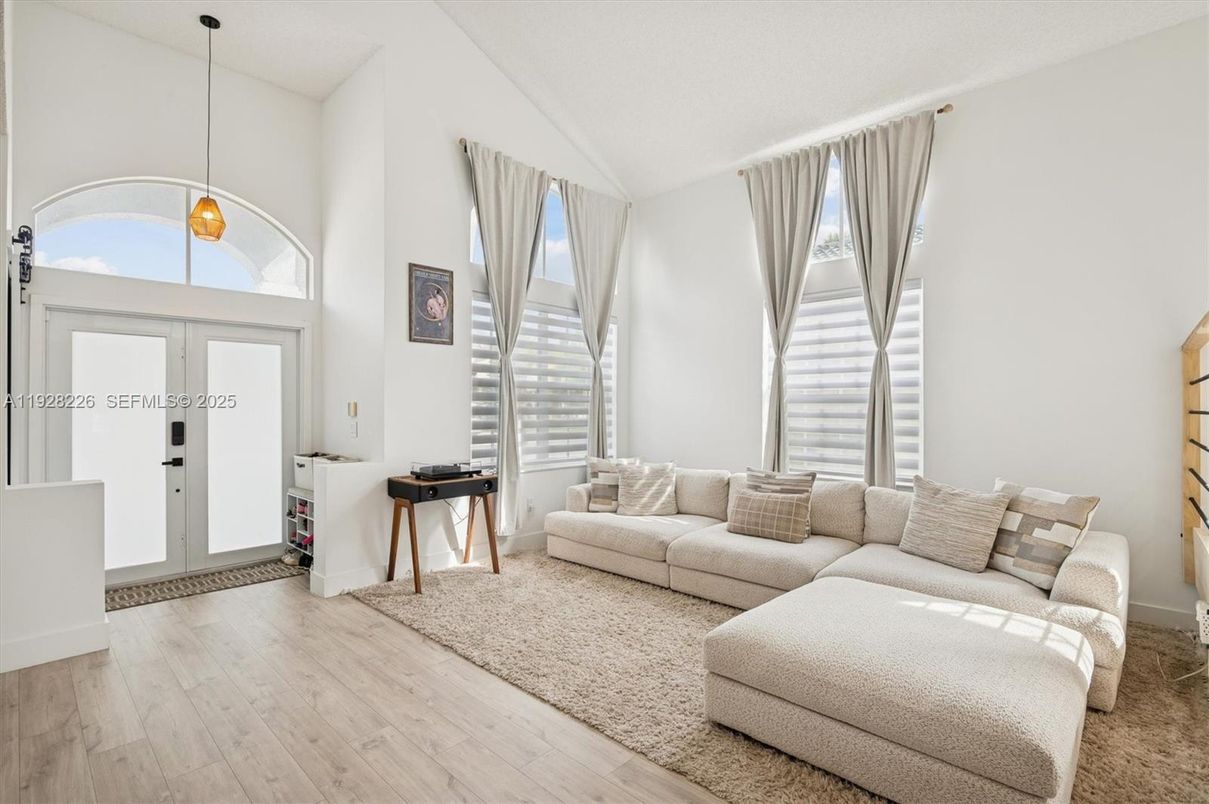 Interior, Living room, Pendant Lights, Wood Texture Flooring