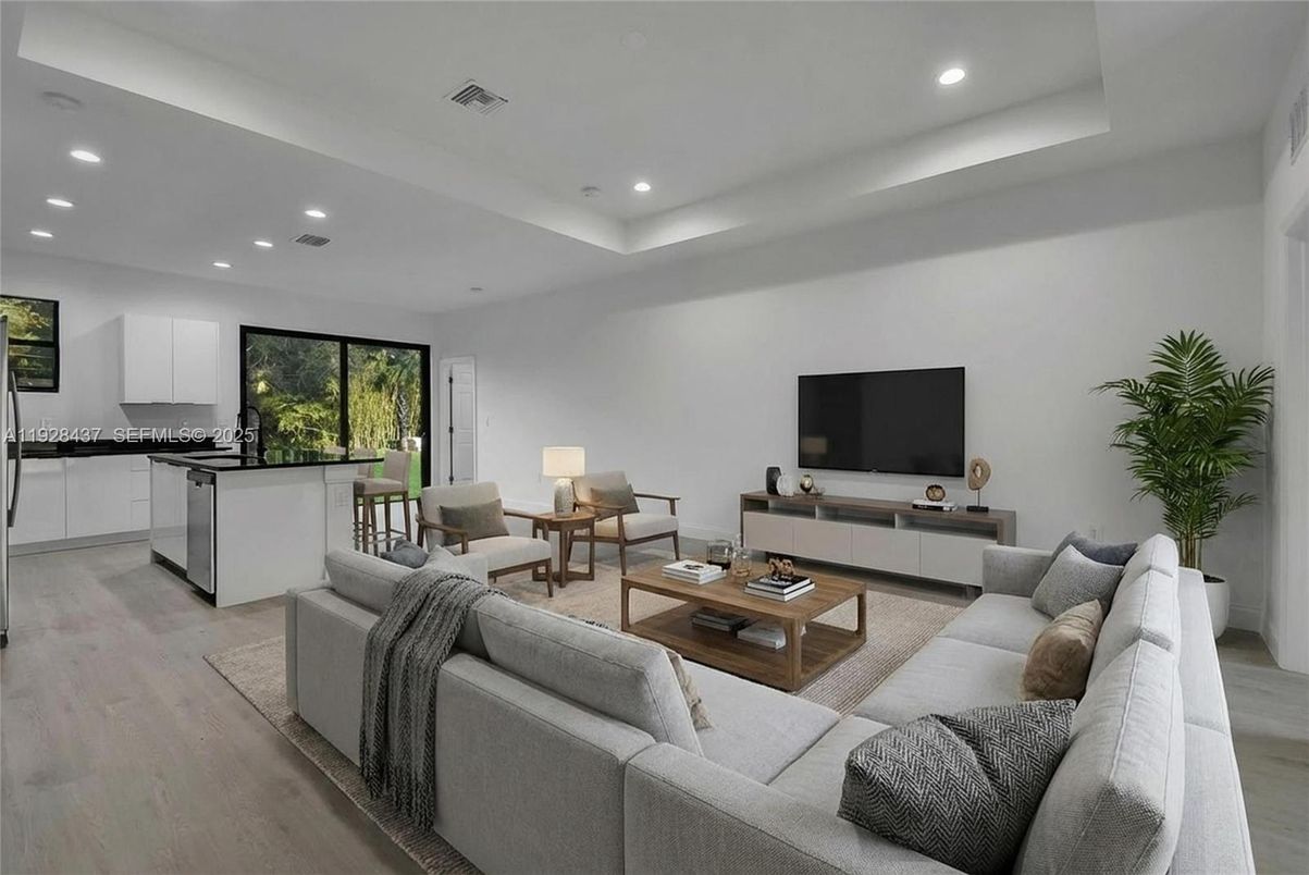 Interior, Kitchen, Living room, Recessed Lighting, Wood Texture Flooring