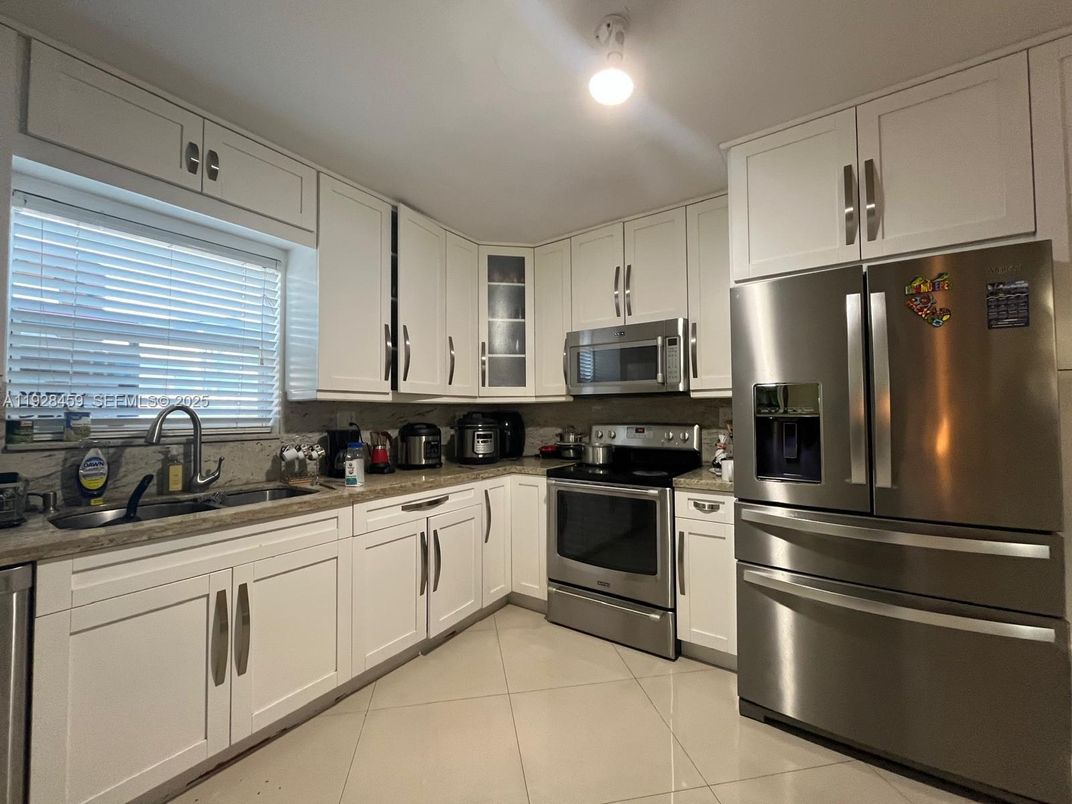 Interior, Kitchen, Stainless Steel Appliances