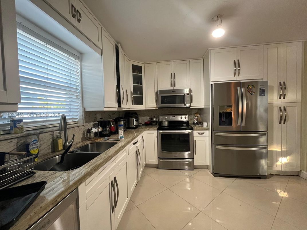 Interior, Kitchen, Stainless Steel Appliances