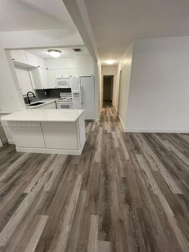 Interior, Kitchen, Wood Texture Flooring