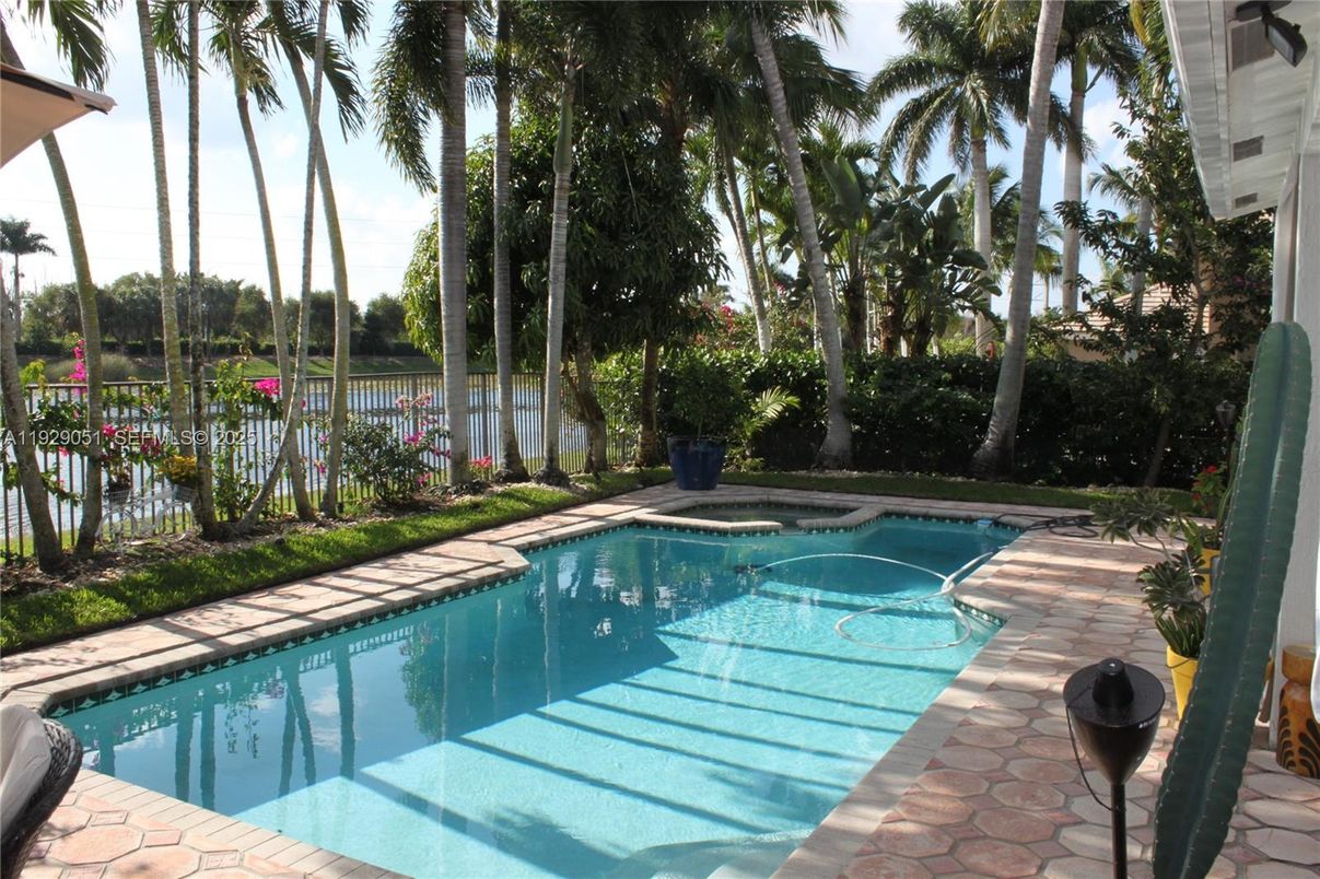 Exterior, Pool, Water