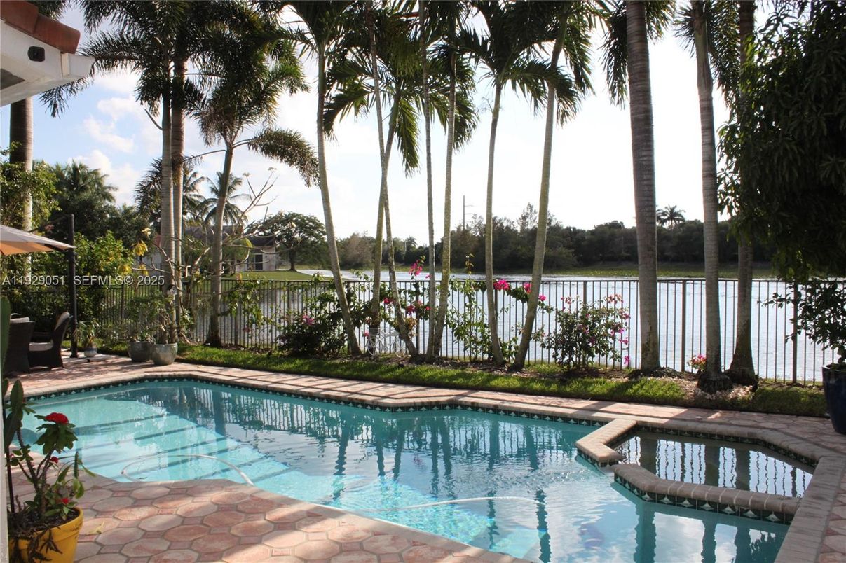 Exterior, Pool, Water