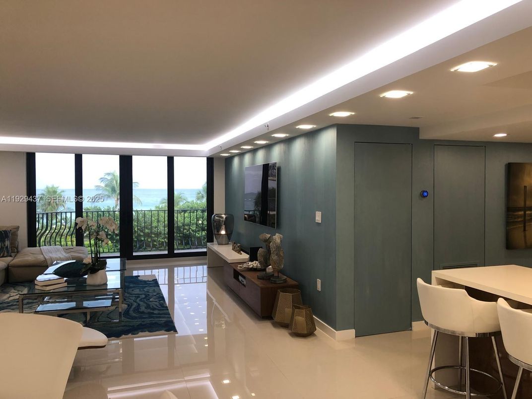 Interior, Recessed Lighting, Water