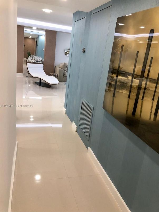 Interior, Recessed Lighting, Water