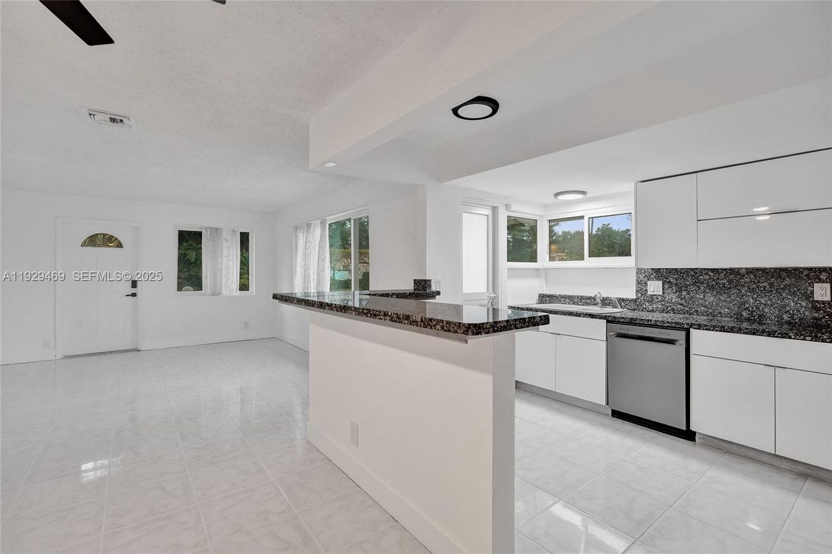 Interior, Kitchen, Recessed Lighting