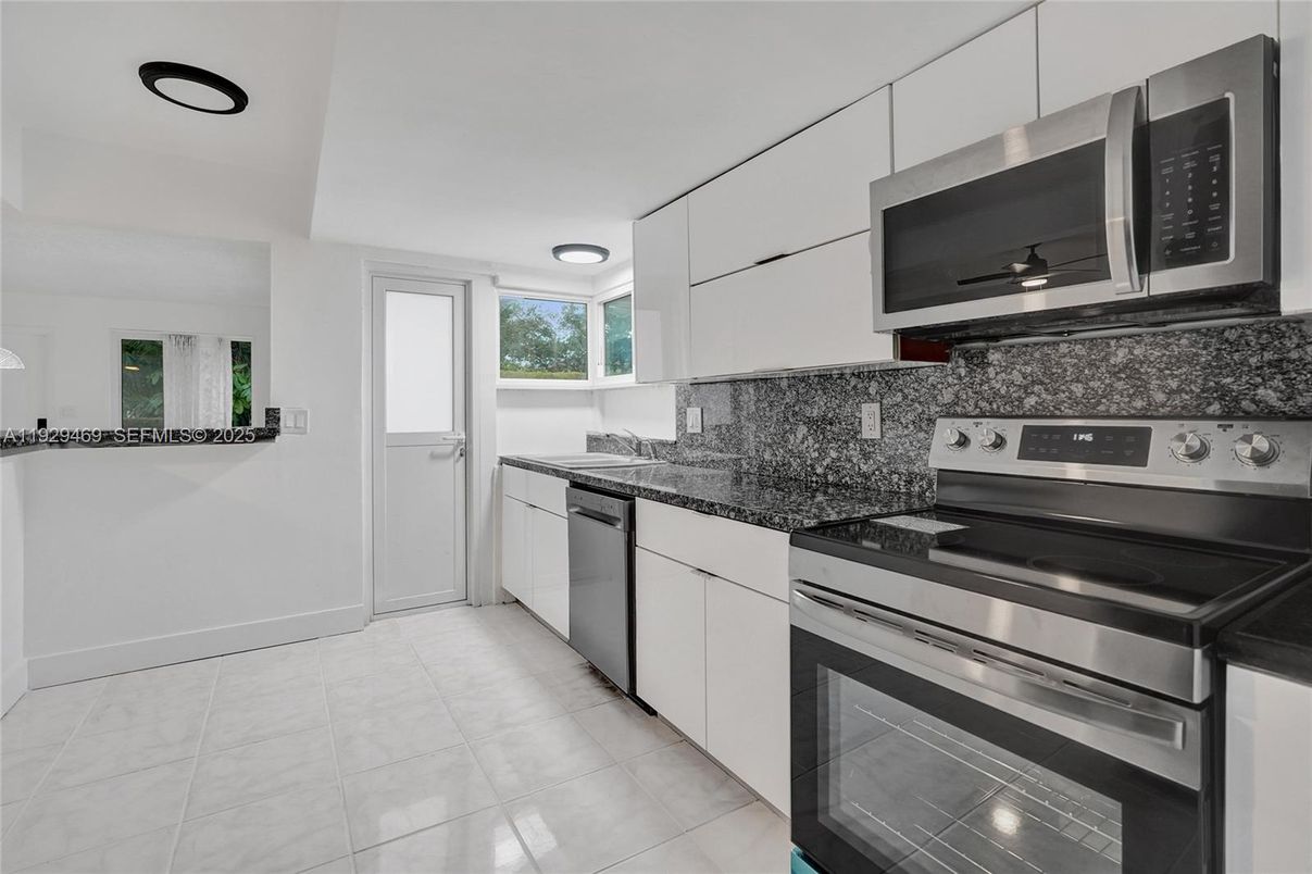 Interior, Kitchen, Stainless Steel Appliances