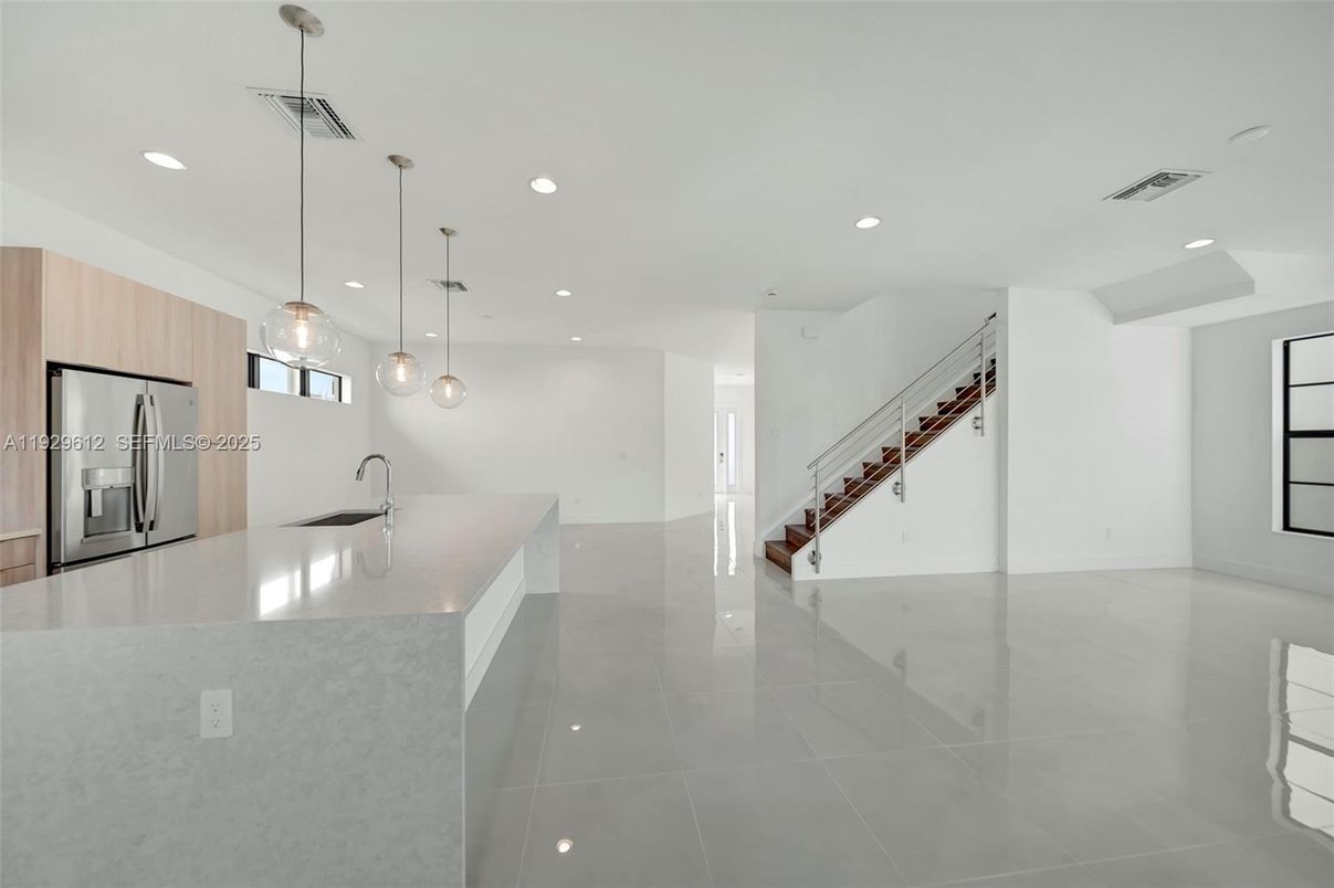 Empty room, Interior, Kitchen, Pendant Lights, Recessed Lighting