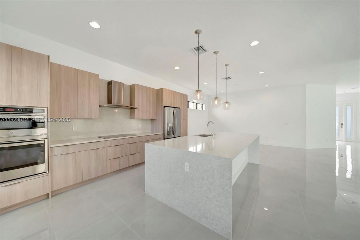 Interior, Kitchen, Pendant Lights, Recessed Lighting, Stainless Steel Appliances