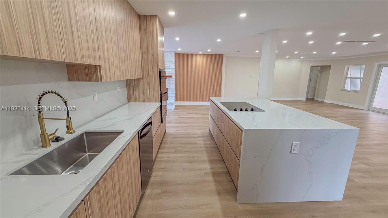 Interior, Kitchen, Recessed Lighting, Wood Texture Flooring