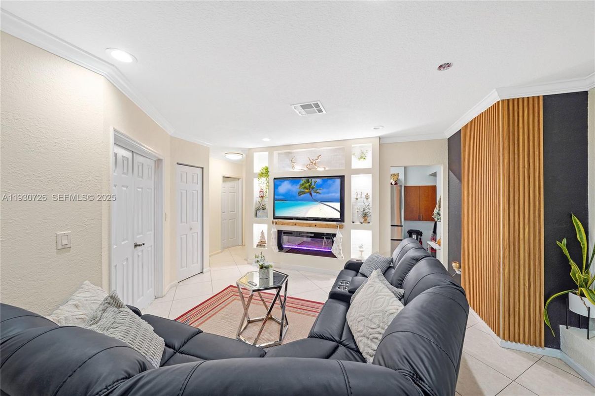 Fireplace, Interior, Living room, Recessed Lighting