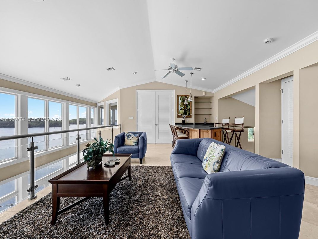 Interior, Living room, Recessed Lighting, Water