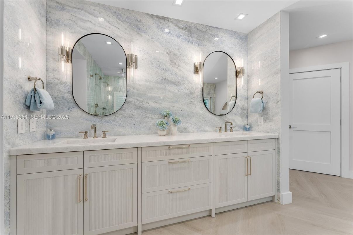 Bathroom, Dual Sink Vanities, Interior, Recessed Lighting, Wood Texture Flooring