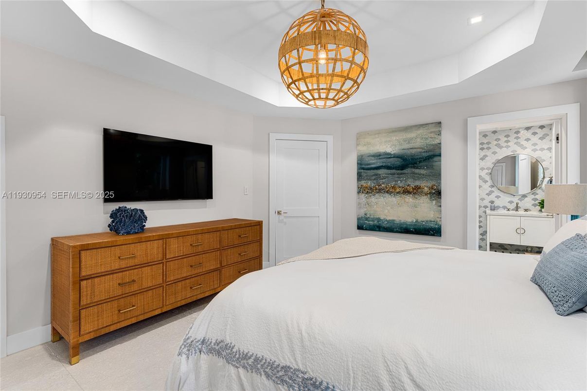 Bedroom, Interior, Pendant Lights, Recessed Lighting