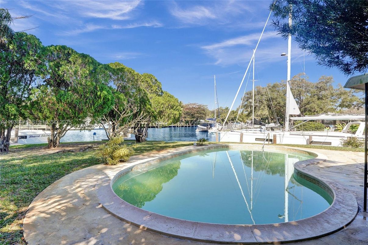 Exterior, Pool, Water