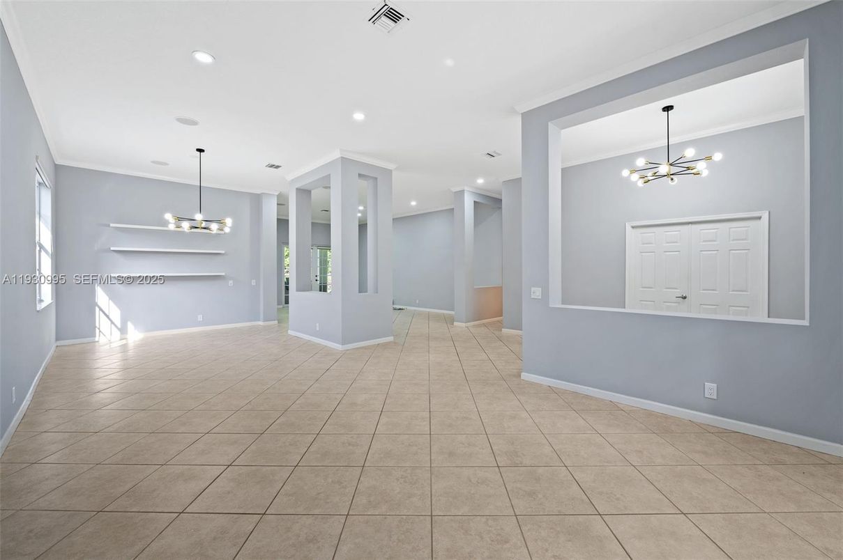 Empty room, Interior, Pendant Lights, Recessed Lighting