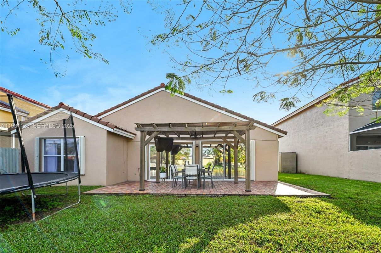 Backyard, Exterior, Playground