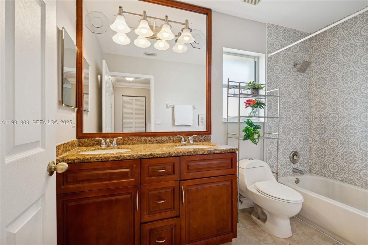 Bathroom, Dual Sink Vanities, Interior