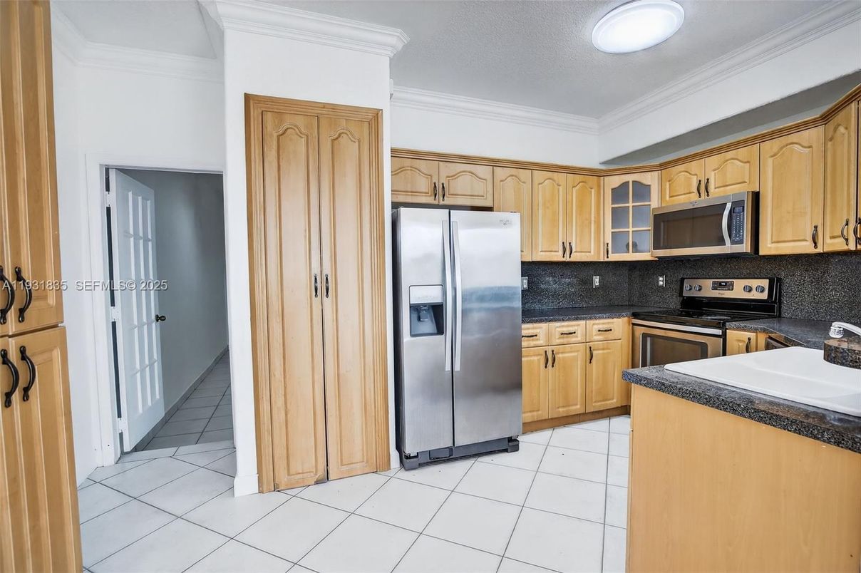Interior, Kitchen, Stainless Steel Appliances
