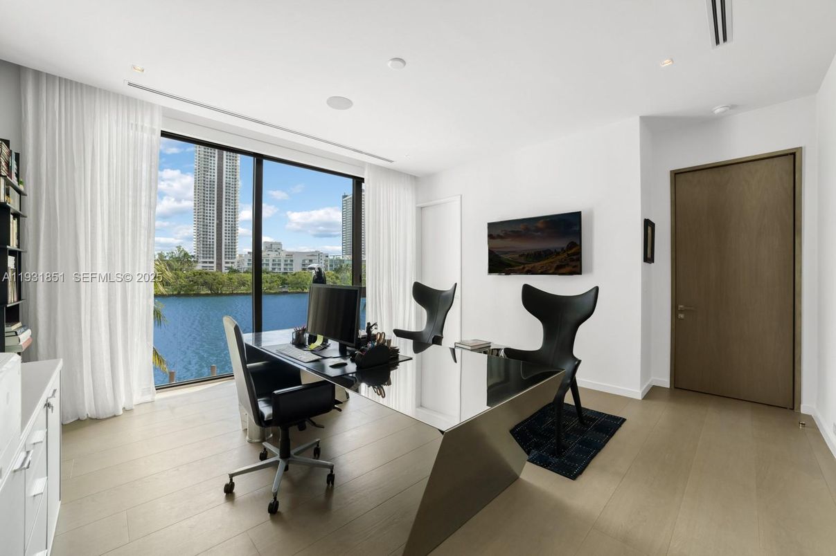 Home Office, Interior, Recessed Lighting, Water, Wood Texture Flooring