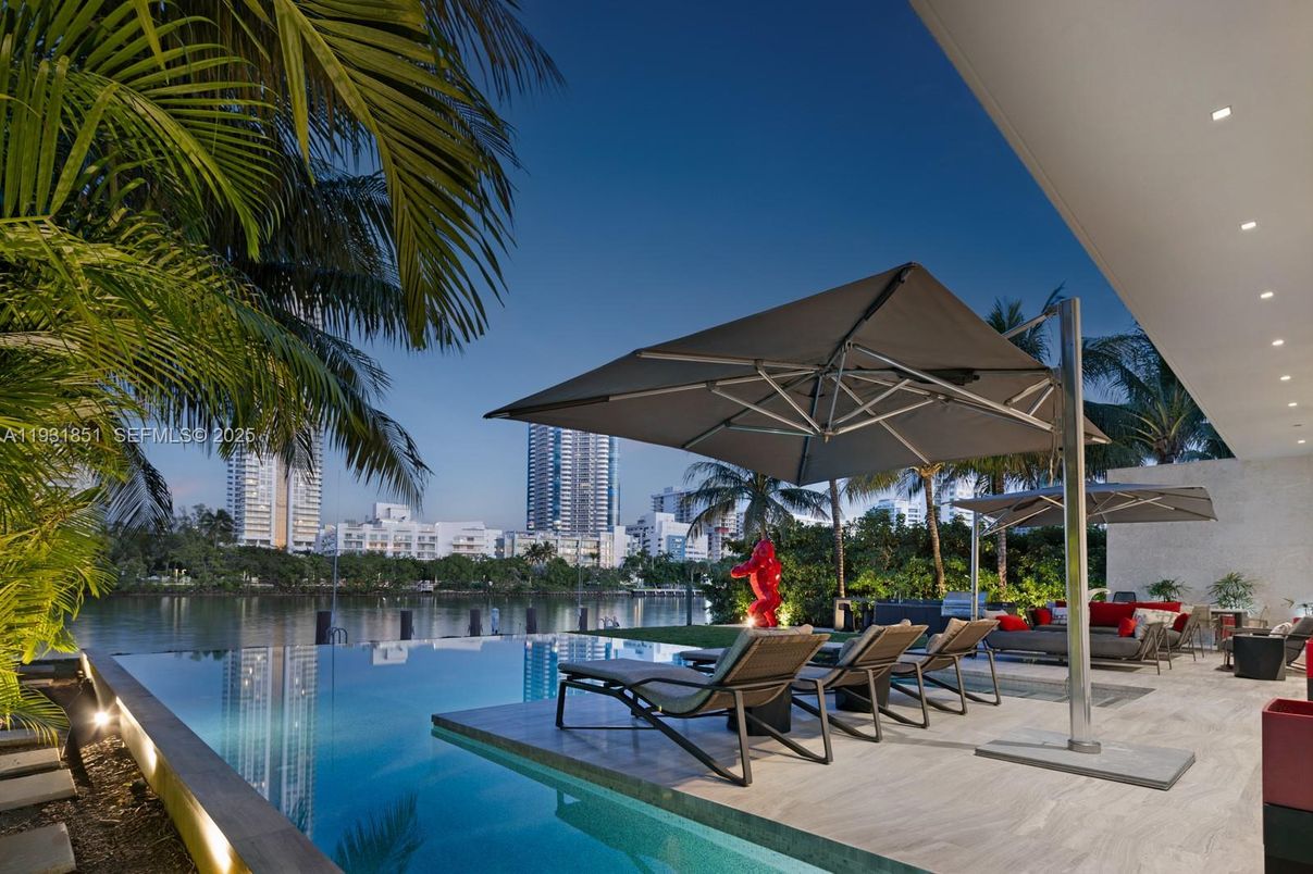 Exterior, Pool, Water