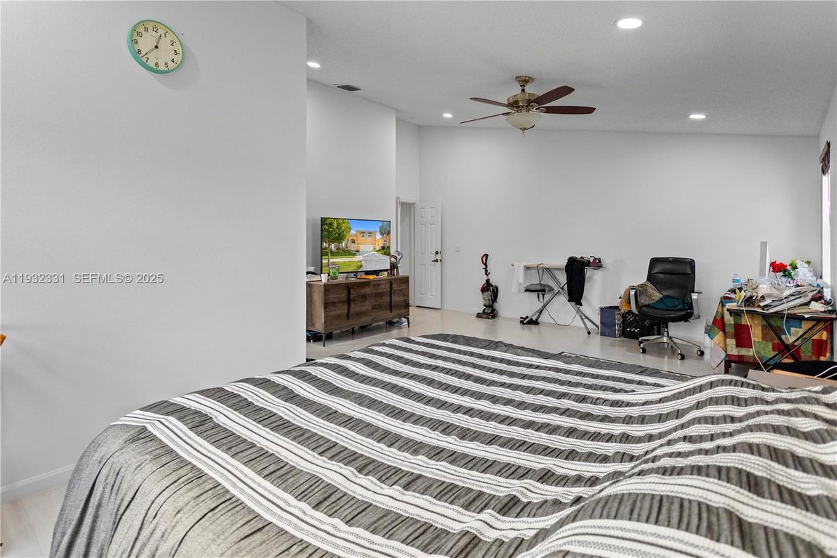 Bedroom, Interior, Recessed Lighting