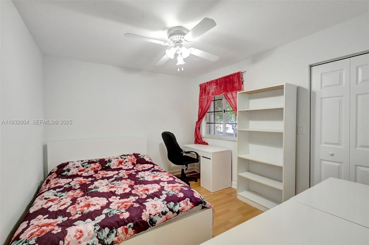 Bedroom, Home Office, Interior, Wood Texture Flooring