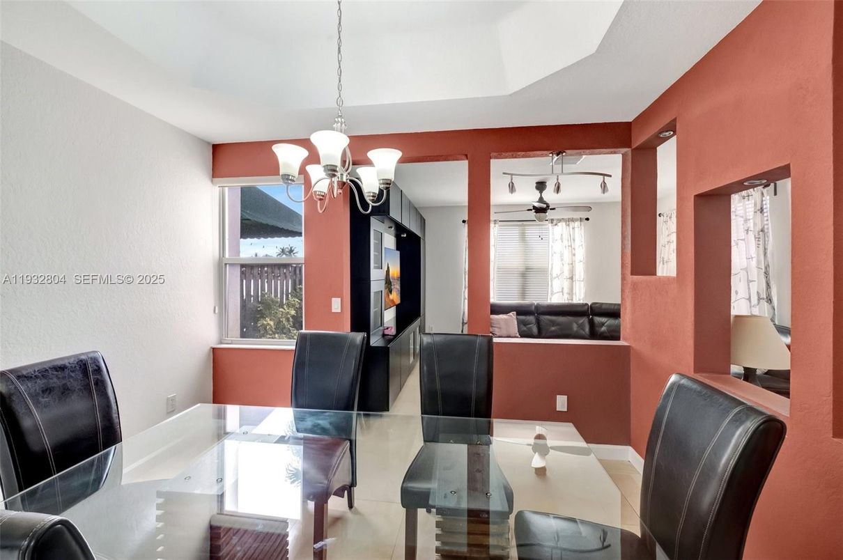 Chandelier, Dining room, Interior, Living room