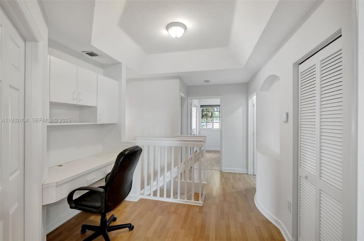 Home Office, Interior, Wood Texture Flooring