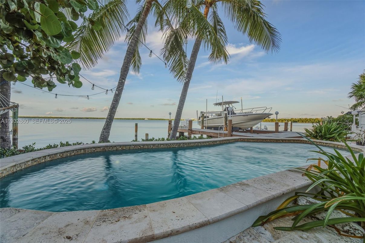 Exterior, Pool, Water