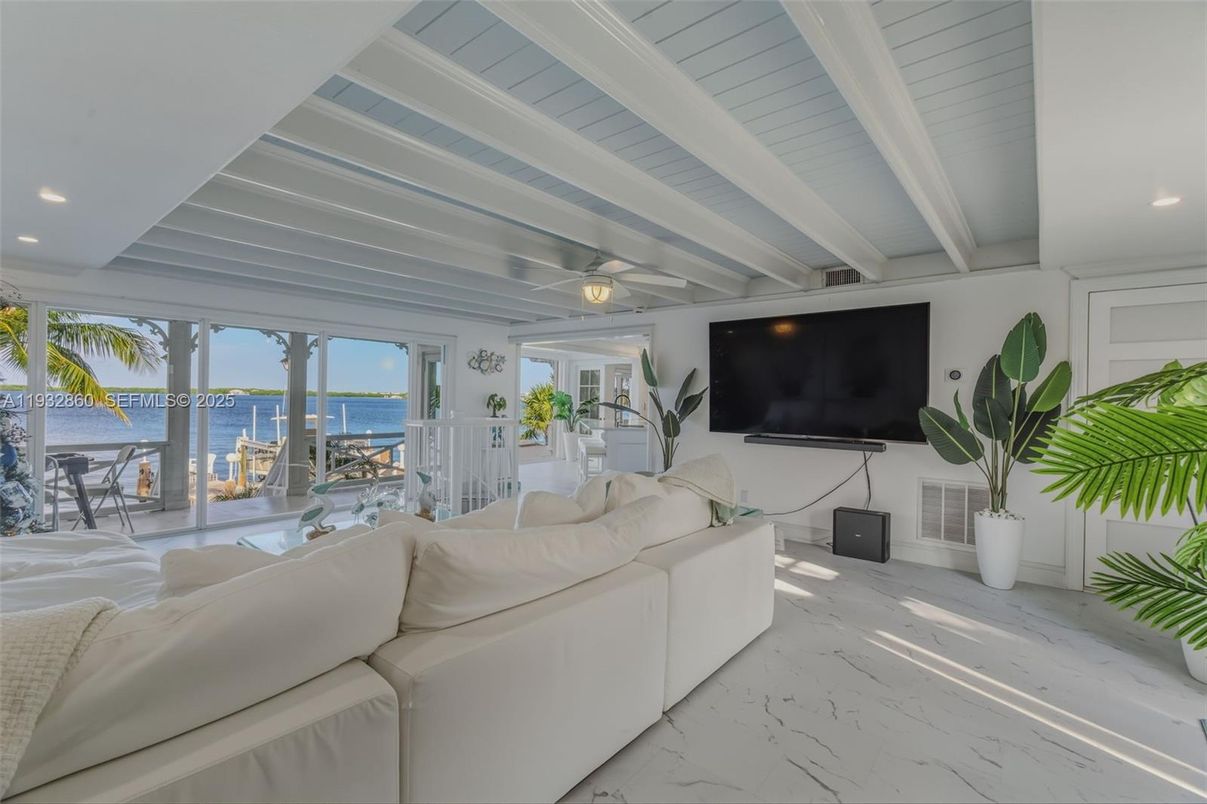 Interior, Living room, Marble, Recessed Lighting, Water