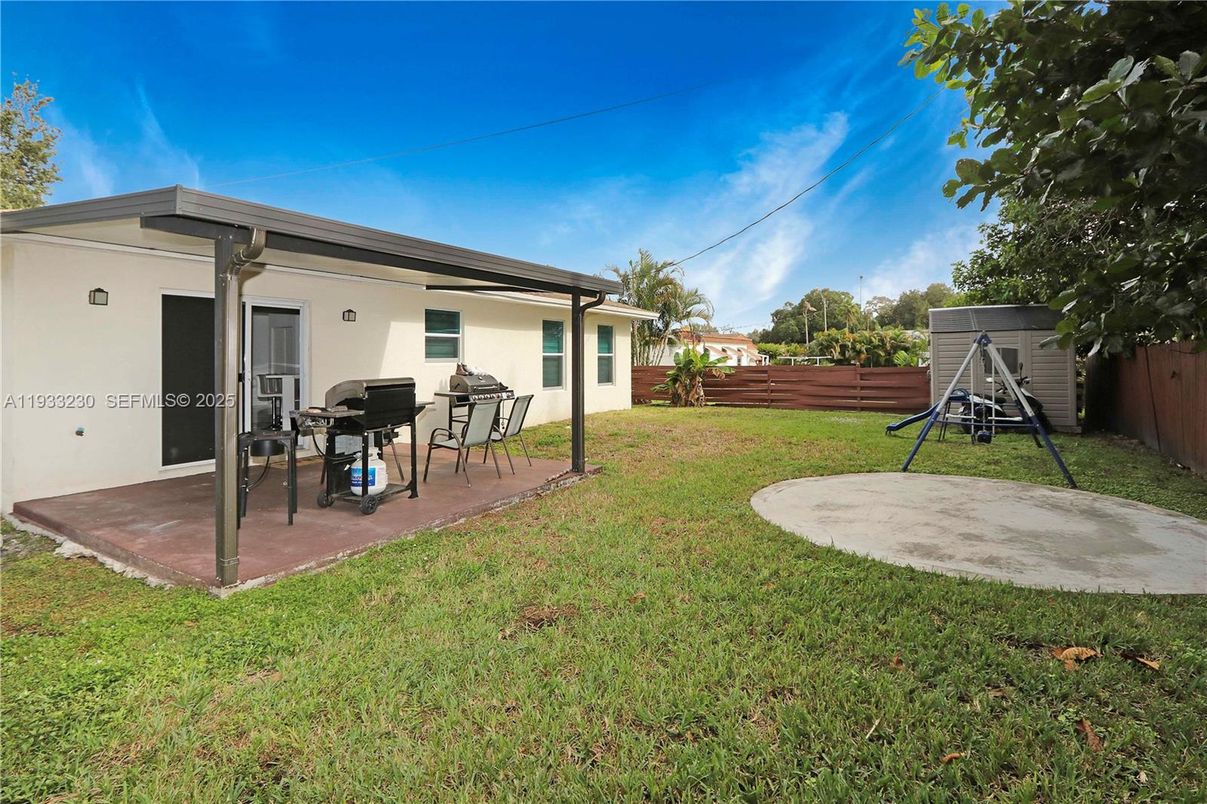 Backyard, Exterior, Playground