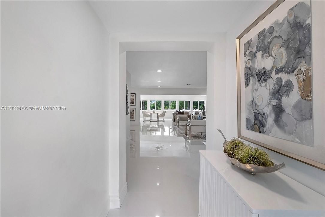 Interior, Recessed Lighting