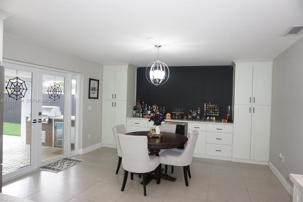 Dining room, Interior, Pendant Lights