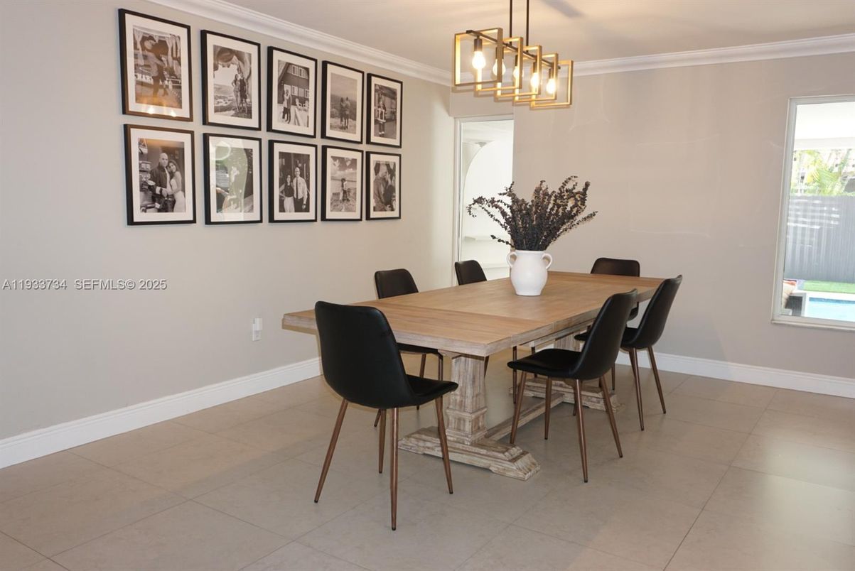 Dining room, Interior, Pendant Lights