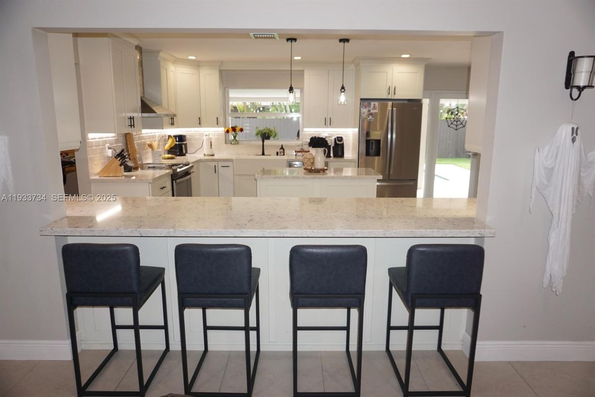 Interior, Kitchen, Pendant Lights, Recessed Lighting, Stainless Steel Appliances