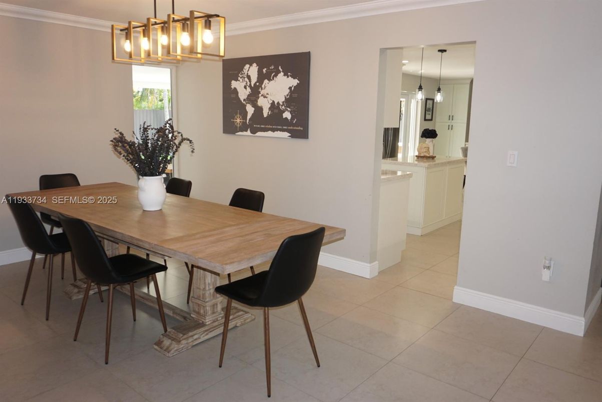 Dining room, Interior, Pendant Lights
