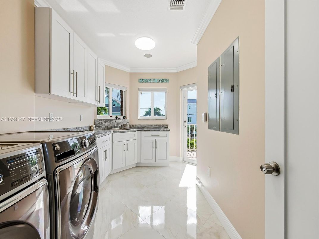 Interior, Recessed Lighting, Washer