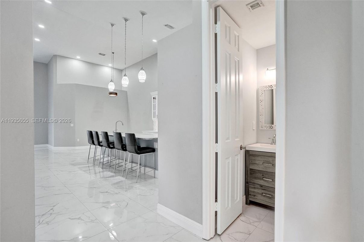 Bathroom, Interior, Marble, Pendant Lights, Recessed Lighting