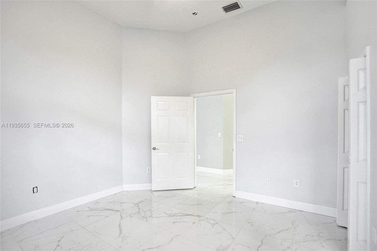 Empty room, Interior, Marble