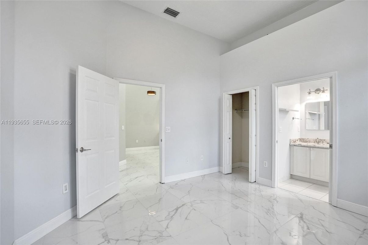 Empty room, Interior, Marble