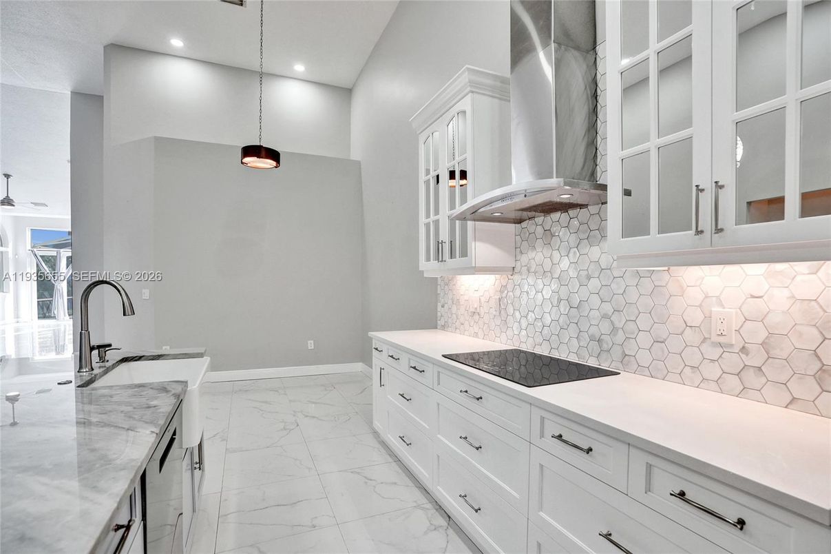 Interior, Kitchen, Marble, Pendant Lights, Recessed Lighting