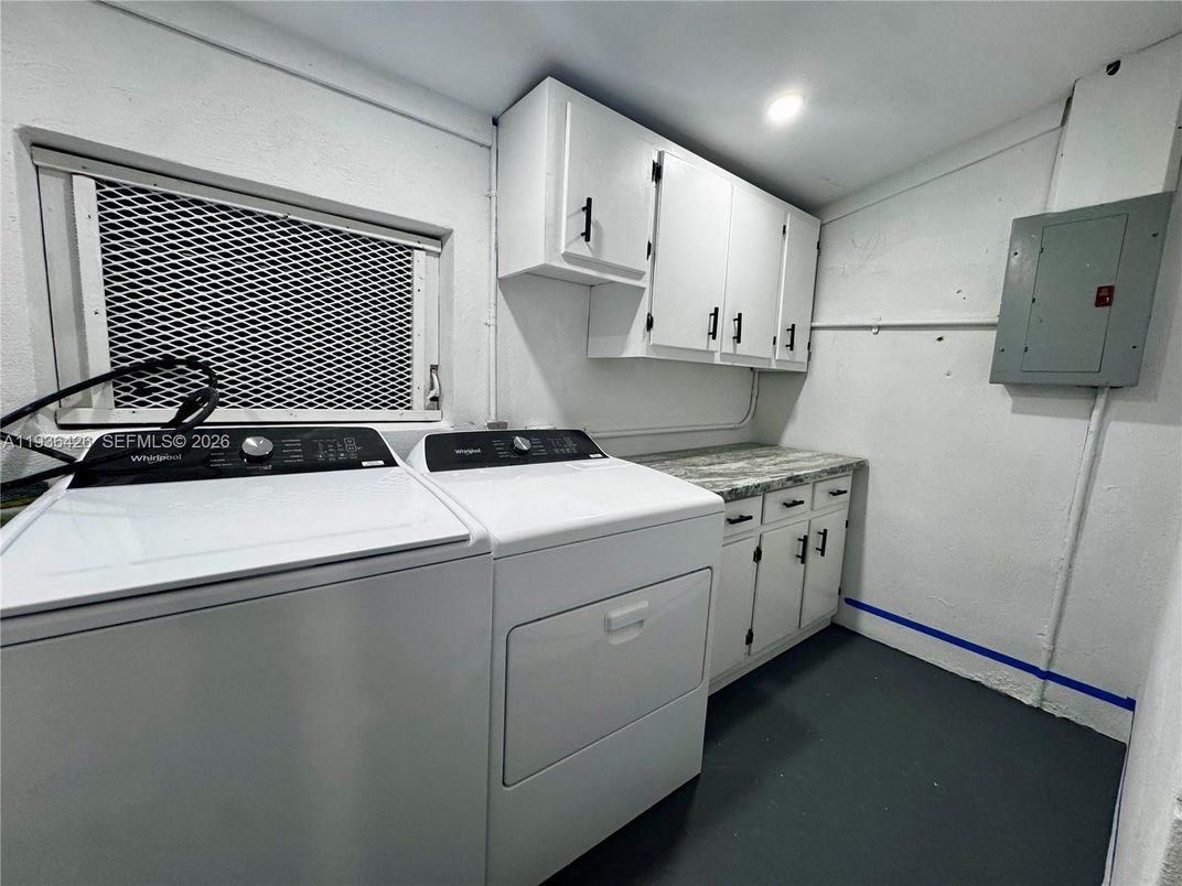 Interior, Recessed Lighting, Washer