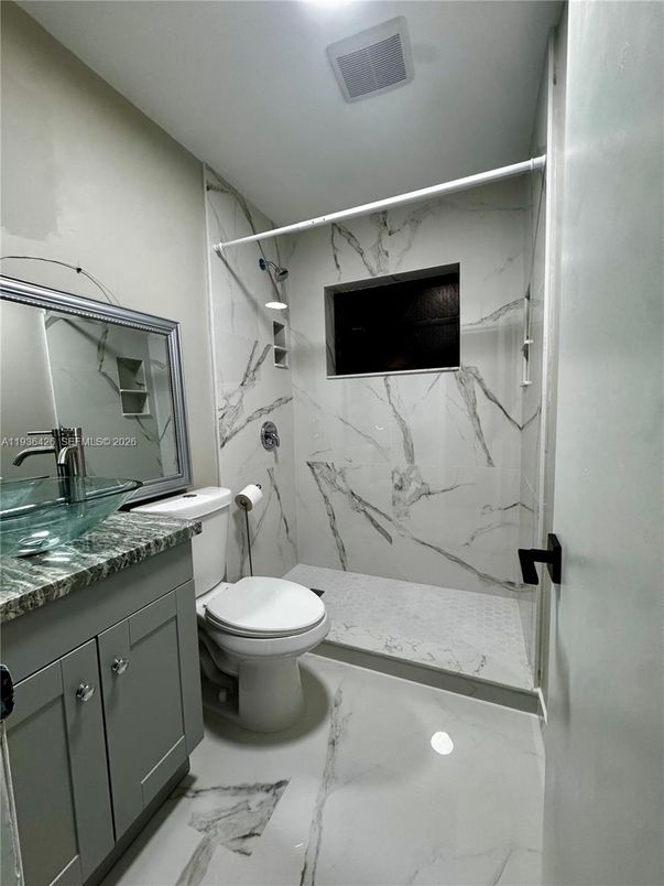 Bathroom, Interior, Marble, Marble Walls