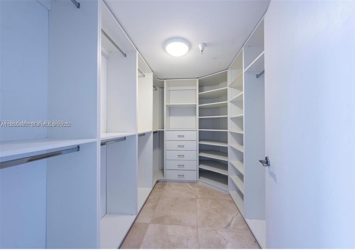 Interior, Walk-in Closets