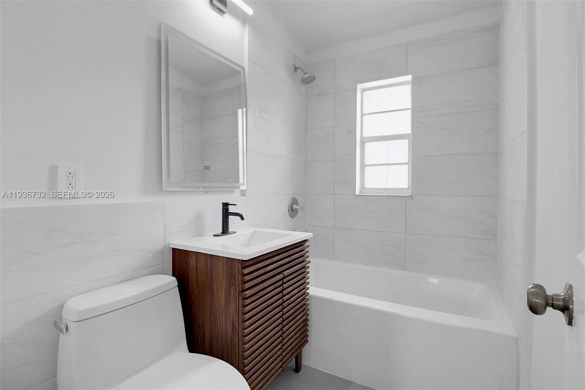 Bathroom, Interior, Marble Walls