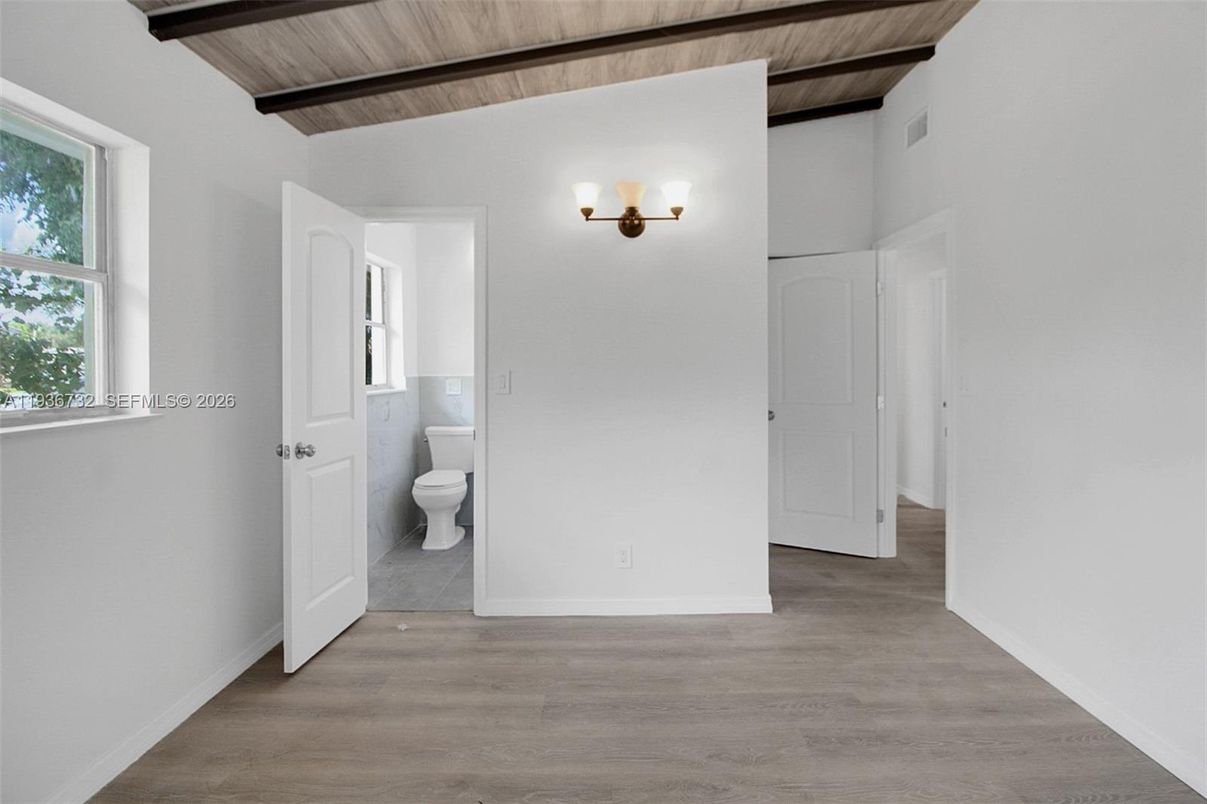 Bathroom, Empty room, Interior, Wooden Beams, Wooden Ceilings, Wood Texture Flooring