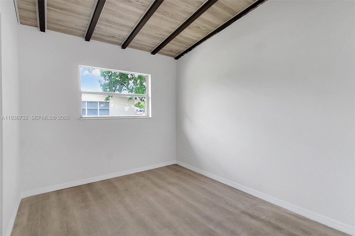 Empty room, Interior, Wooden Beams, Wooden Ceilings, Wood Texture Flooring