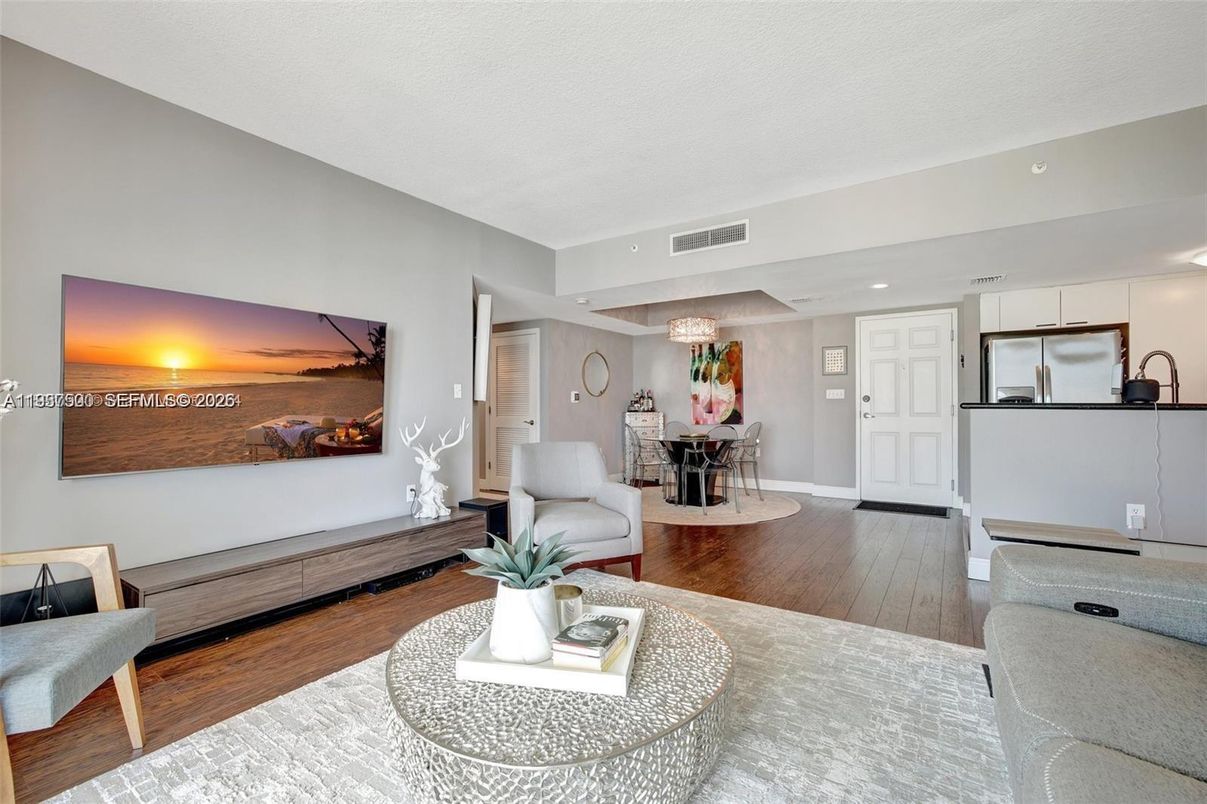 Dining room, Interior, Living room, Recessed Lighting, Wood Texture Flooring